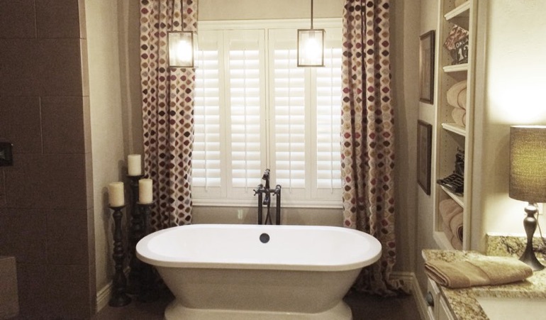 Polywood Shutters in New Brunswick Bathroom